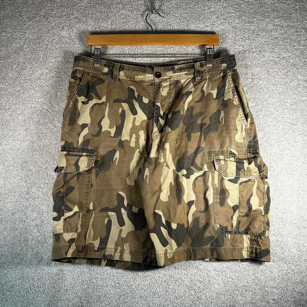Y2K baggy long camo skater cargo shorts Size 34